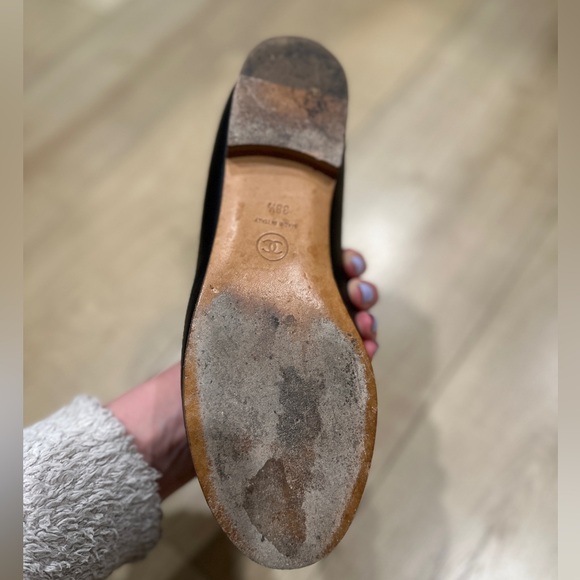 CHANEL Black Loafers - Picture 16 of 16